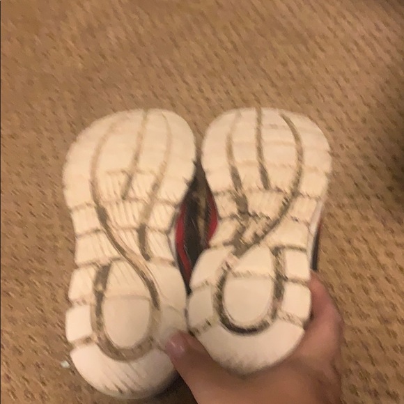 Sneakers - Picture 3 of 4